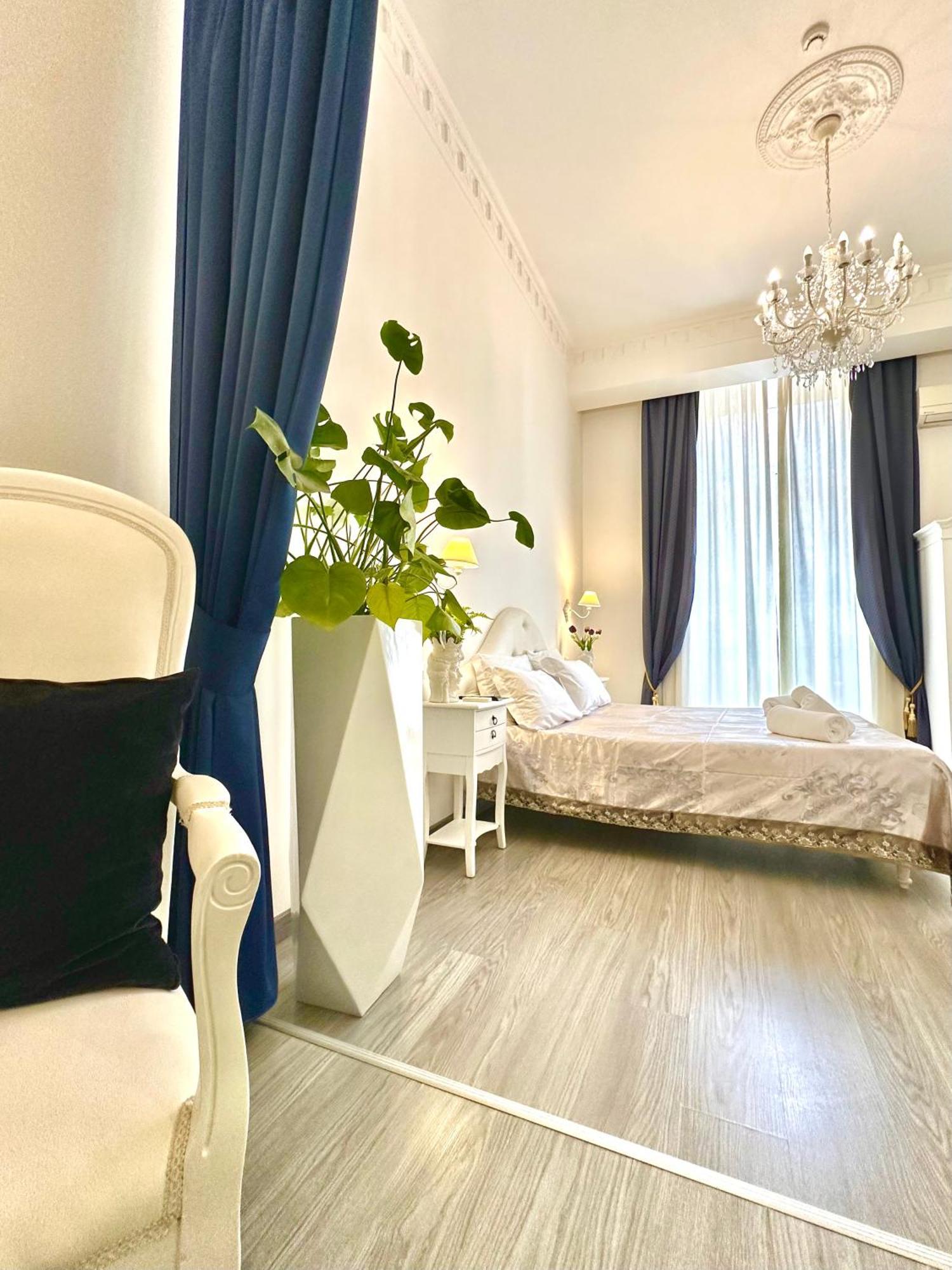 Отель Palazzo Chiatamone Неаполь Экстерьер фото
