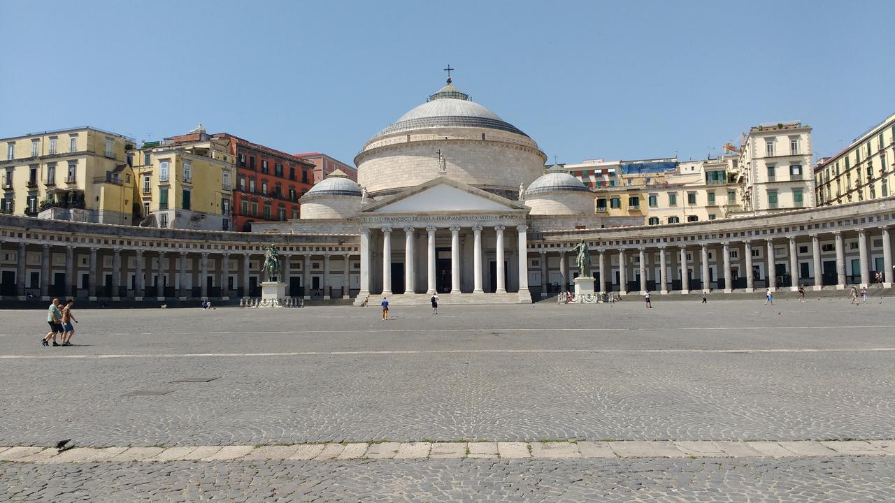 Отель Palazzo Chiatamone Неаполь Экстерьер фото